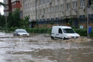 ALERTĂ - România va fi SUB APE: Avertisment de ultim moment de la hidrologi. Care sunt zonele lovite de inundaţii