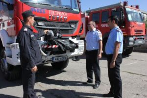 500 de pompieri, gata oricând de intervenţie în Ilfov, dar şi în Capitală