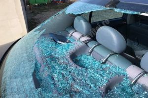 Maşina fostului viceprimar din Titu, vandalizată! Acesta reclamă o încercare de intimidare