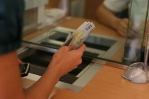 Ministerul de Finanţe: Cum se calculează contribuţia de asigurări sociale de sănătate, care e plafonul minim