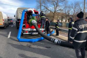 Apele sunt in retragere in majoritatea localitatilor afectate de inundatii