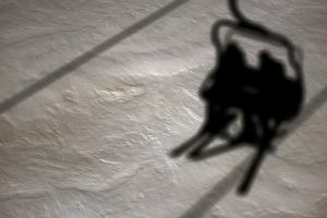 Starea pârtiilor din judeţul Alba: Strat de zăpadă suficient pentru amatorii de schi, în acest weekend, la Vârtop şi Șureanu