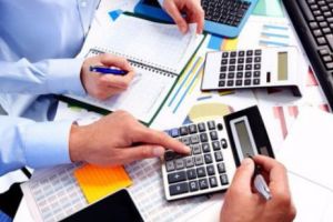 E LEGE: Se SCHIMBĂ RADICAL impozitelor pe venit şi CAS