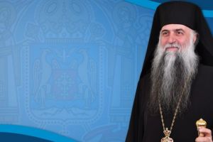 IPS Varsanufie  îl îndeamnă pe preotul Nicolae State Burlusi să stingă conflictul cu primarul Mircia Gutau