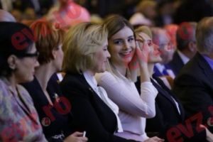 PSD l-a înlocuit pe Iliescu cu iubita lui Dragnea! ASISTĂM LA O PREMIERĂ în politica românească. Breaking news