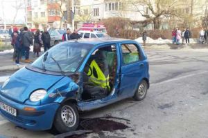 Accident rutier in Alexandria/ Trei victime, intre care si un copil, au ajuns la spital