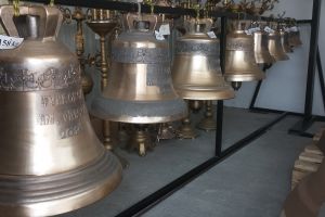 Valceanul Gheorghe Botoran, patronul fabricii Turbonef, a salvat zeci de locuri de muncă şi acum deţine cea mai mare turnătorie de clopote din România