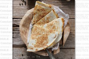 lauraadamache.ro: Quesadilla cu ton si cascaval afumat
