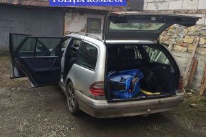Percheziţii la Beclean. Grupare specializată în furturi, destructurată. Ce au confiscat poliţiştii