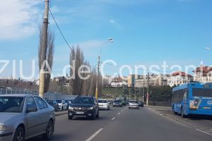 Atentie soferi: Se circula bara la bara pe strada dintre Poarta 2 si Poarta 1 din Constanta (galerie foto)