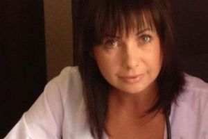 O doctorita de la Urgente, în stare gravă după ce a fost bătută de soţul unei paciente