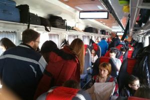 Trenurile care pleaca de la Constanta spre Bucuresti, supraaglomerate. De ce s-a ajuns aici (galerie foto)