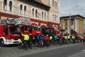Plimbare cu bicicletele pentru marcarea zilei de 11 martie, la Timisoara