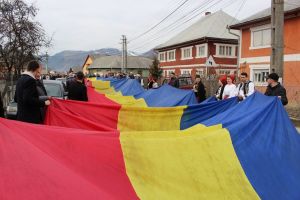 ”S-a scris istorie. Trăiască România Mare! Trăiască românii de pretutindeni!”