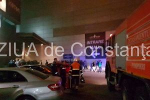 Constanta. Oameni evacuati din City Park Mall in urma unei alerte      