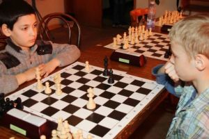 Astăzi începe „Trofeul Clubului de Şah Deva”