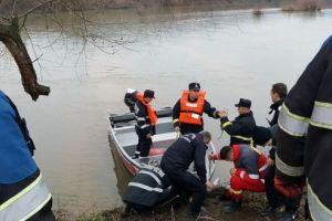 Cadavrul unui bărbat dispărut din luna decembrie a fost găsit în râul Mureş