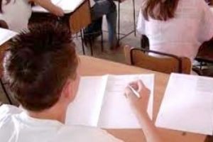 Proiect legislativ: Grădiniţa şi liceul ar putea deveni obligatorii!