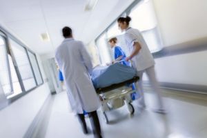 O tânără însărcinată a decedat la Spialul de Urgenţă Miercurea Ciuc. Medicii bănuiesc că ar fi gripa de vină