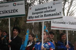 Autonomia Ţinutului Secuiesc, susţinută de „oamenii liberi”: „POL consideră eforturile organizaţiilor secuieşti un gest de normalitate dorit şi aşteptat de o bună parte a locuitorilor comunităţilor din Transilvania”