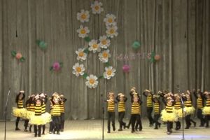 „Mărţişoare, Mărţişoare”, oferite în dar de cei mai mici elevi de la Şcoala ...