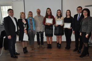 Trei eleve ale Colegiului „Alexandru cel Bun” din Gura Humorului, la Olimpiada ...