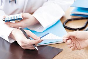 Veşti bune pentru românii neasiguraţi: Cât vor plăti, dacă vor să beneficieze de serviciile medicale de stat