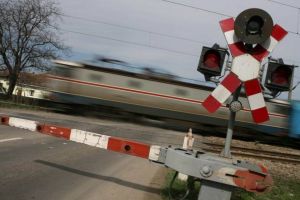 Bărbat din Alba Iulia, arestat preventiv după ce a furat cablu de la reţeaua de semnalizare şi dirijare a căii ferate