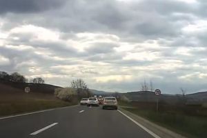 Într-o singură zi, poliţiştii din Aiud au amendat 13 şoferi care au depăşit neregulamentar