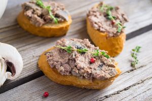 STUDIU – Cât de ’’bogate’’ în E-uri sunt pateurile de post din România. Realitate îngrijorătoare!