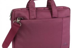 O studenta de la UPG si-a pierdut geanta cu laptop-ul in statia de autobuz. Apel pe Facebook pentru gasirea obiectelor