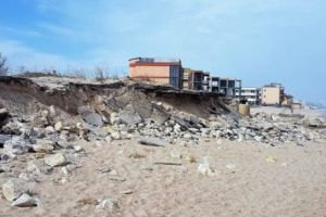 PLAJA dintre Eforie Nord şi Eforie Sud, dISTRUSĂ de furtună 