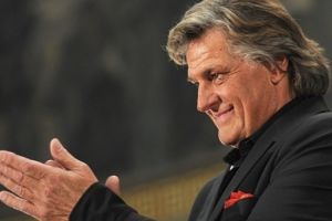 Florin Piersic vine la Satu Mare. Maestrul, în ”Străini în noapte”