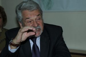 Unde s-a ajuns! Moloţ, în audienţă la ministru, pentru ca energeticienii să fie ascultaţi. Liderul ALDE Hunedoara critică şi planurile fanteziste ale directorilor CEH: „Până faci hidrocentrale şi fotovoltaice, mori!”