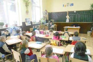 Agitaţie în şcolile vasluiene: 680 de copii, înscrişi deja la clasa pregătitoare
