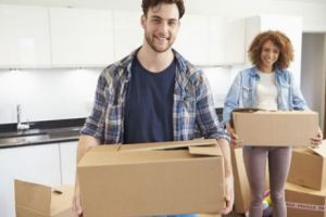 Când şi cum e bine să investim în case şi apartamente