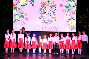 Spectacolul aniversar „Din inimă pentru Mama”