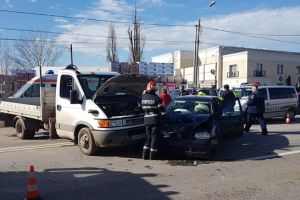 Femeie la spital din cauza unui sofer care nu a acordat prioritate, la Timisoara