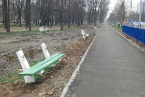 Ne enervează: Starea în care a ajuns Parcul Brătianu (FOTO)