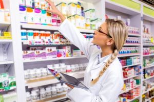 Avere din vânzarea de medicamente! O sătmăreancă a făcut 3,8 mil lei anul trecut