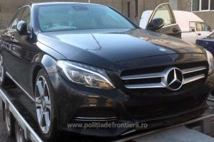 Mercedes căutat de autorităţile din Germania, depistat la Nădlac