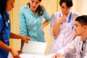 Bomba din Guvern! Minciuna populistă despre salariile medicilor! Ce le-a ascuns Guvernul românilor