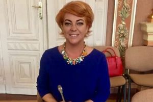 Anca Stoenescu (PSD): Liberalii au privat de burse SUTE de elevi din şolile arădene