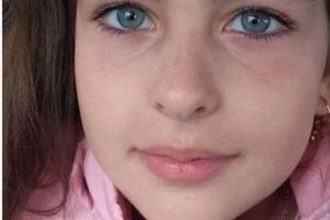 O copilã de doar 9 ani trece prin iad, din cauza unei boli cumplite! Haideti sa o ajutam pe Alina sa traiasca!