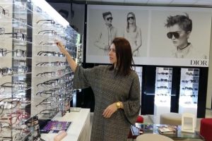 Locul în care înveţi să îţi alegi ochelarii cei mai potriviţi. OptyU are deja ”greutate” pe piaţa din Sibiu