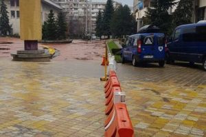 Parcarea de lângă Prefectură, micşorată