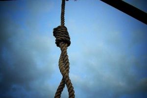 
O femeie s-a spânzurat. Soţul ei a făcut un GEST DISPERAT