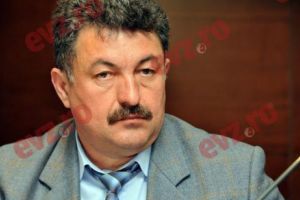 Trai pe vătrai, la stat. Un fost şef al Transelectrica cere societăţii o jumătate de milion de euro, ca remuneraţie restantă