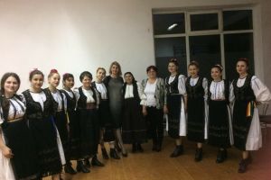 FOTO: Manifestare dedicată primăverii, la Daia Română. Un eveniment de reînviere a trecutului prin cântec, joc şi voie bună