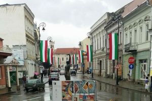 Din nou scandal pe tema steagurilor